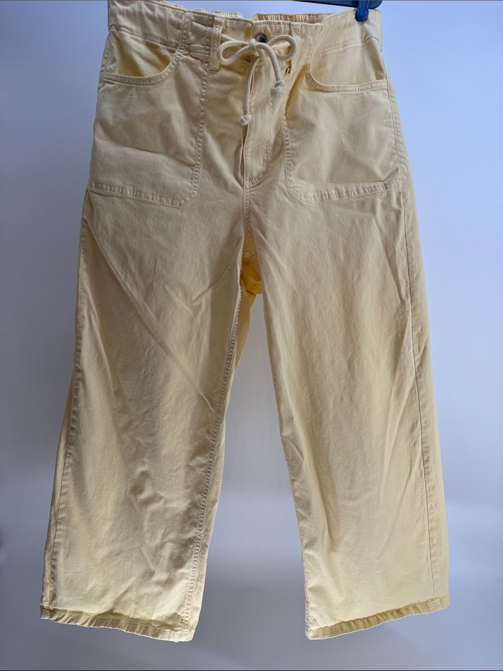 Sonoma Pale Yellow Drawstring Cargo Capris